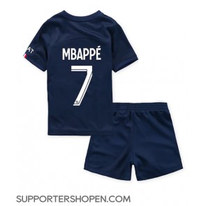 Paris Saint-Germain Kylian Mbappe #7 Hemmatröja Barn 2022-23 Kortärmad (+ korta byxor)